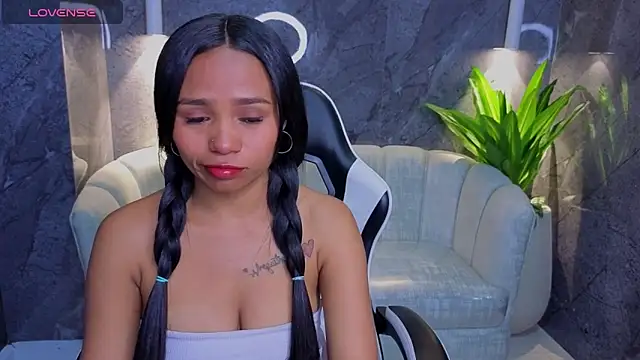 Snapshot of Sofia_Tx_ chatting on November 2025 12:49:02 PM Sofia Tx online show from November 2025 12:49:02 PM