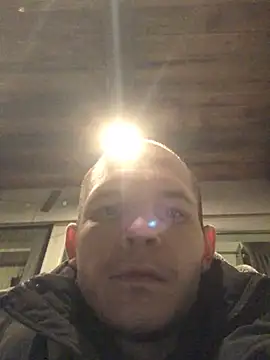 Spielzeugtwink online show from December 2025 10:40:02 PM