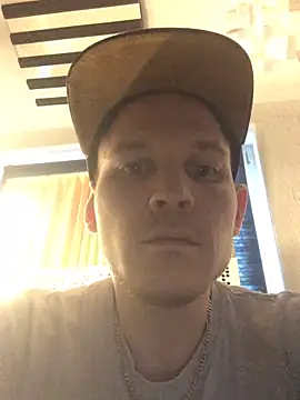 Spielzeugtwink online show from March 2026 03:29:02 PM