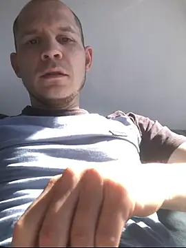 Snapshot of Spielzeugtwink chatting on June 2026 08:34:02 AM Spielzeugtwink online show from June 2026 08:34:02 AM