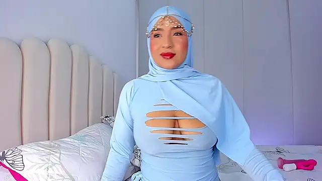 Amira-Zahra online show from April 2026 09:19:01 PM