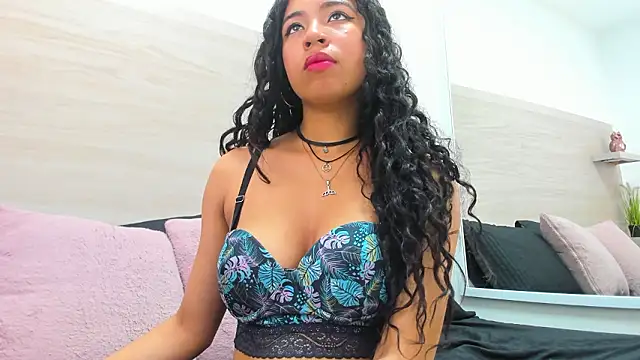 selenaflamemj online show from January 2026 07:06:02 PM