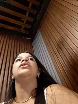 Layla-daring online show from June 2026 05:57:01 PM