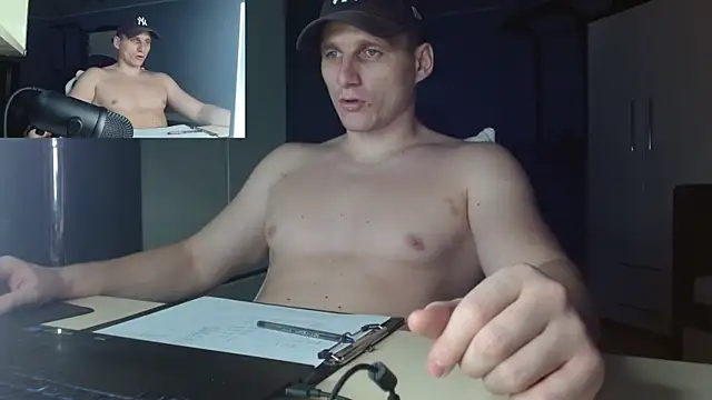 Poliglotjoe1 online show from December 2025 09:09:01 PM