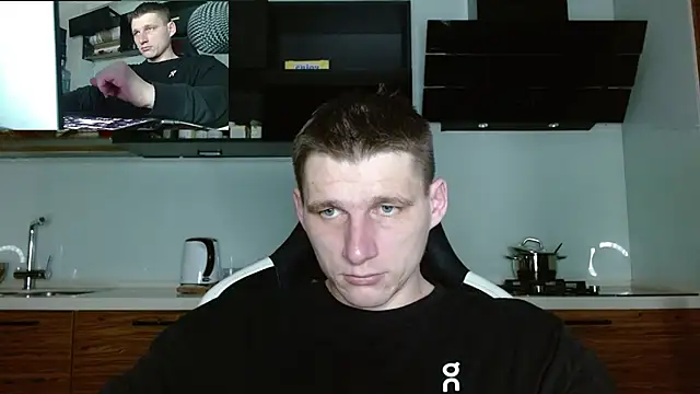 Poliglotjoe1 online show from March 2026 04:25:02 AM