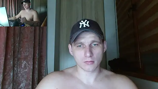 Poliglotjoe1 online show from March 2026 01:33:02 AM