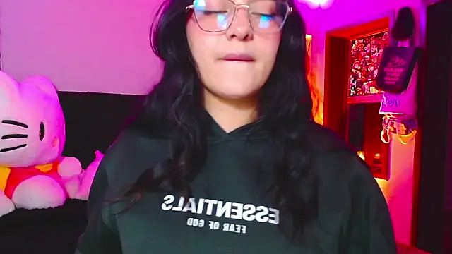 Snapshot of _MileyBerry chatting on January 2026 06:17:02 AM MileyBerry online show from January 2026 06:17:02 AM