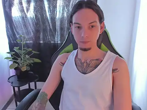 alessandro garcia online show from November 2025 01:00:02 PM