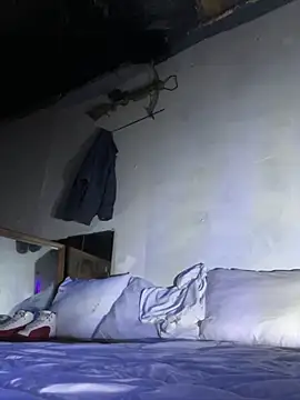 Snapshot of Alltheway2321 chatting on December 2025 05:23:01 AM Alltheway2321 online show from December 2025 05:23:01 AM