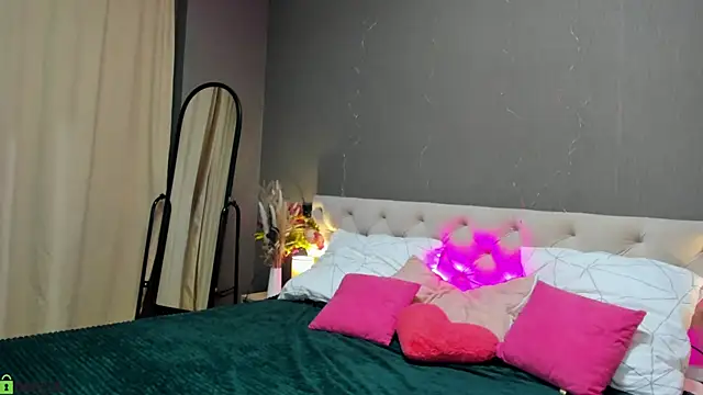 Malika Raspberry online show from May 2026 01:13:02 AM