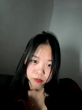 Snapshot of Kiee-lee chatting on November 2025 07:02:01 PM Kiee-lee online show from November 2025 07:02:01 PM