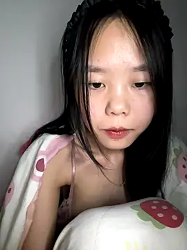 Snapshot of Kiee-lee chatting on December 2025 07:53:02 PM Kiee-lee online show from December 2025 07:53:02 PM