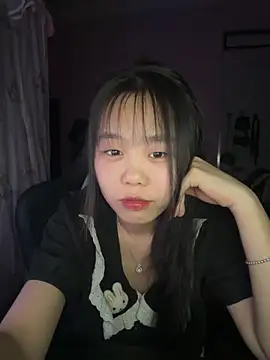 Kiee-lee online show from April 2026 07:15:01 PM