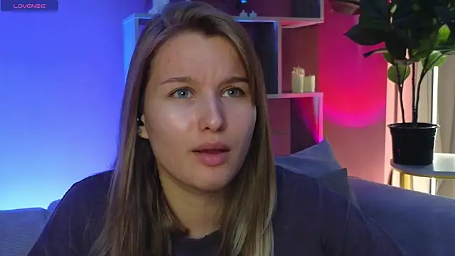 ImiMonroe online show from May 2026 03:57:01 AM