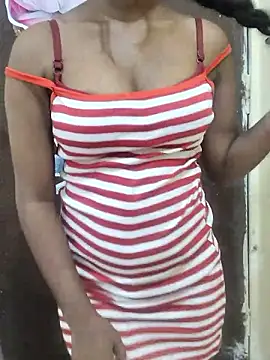 Snapshot of Simran_0011 chatting on January 2026 05:26:02 PM Simran 0011 online show from January 2026 05:26:02 PM