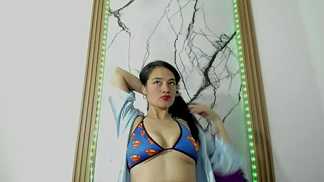 dulce maria hh online show from November 2025 09:14:02 PM