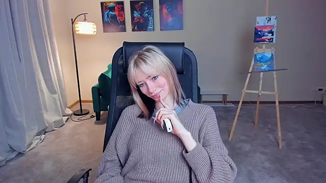 AuraMcvea online show from November 2025 07:51:02 AM