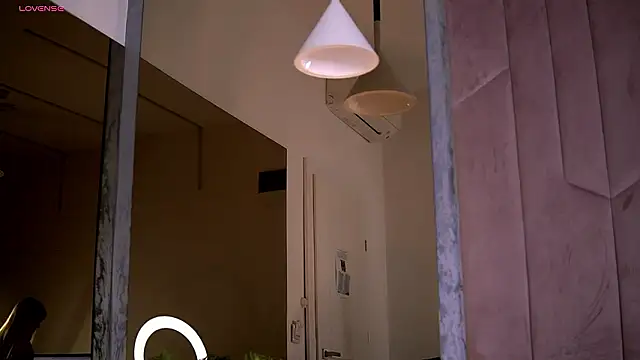 Emily Voss online show from February 2026 04:32:01 AM