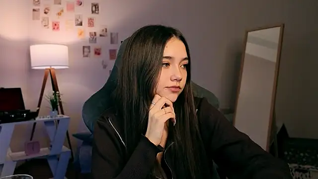 Snapshot of Vexorine chatting on November 2025 07:16:02 PM Vexorine online show from November 2025 07:16:02 PM