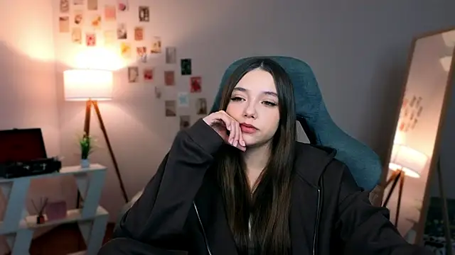 Snapshot of Vexorine chatting on February 2026 07:47:02 PM Vexorine online show from February 2026 07:47:02 PM