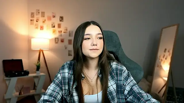 Snapshot of Vexorine chatting on March 2026 07:42:02 PM Vexorine online show from March 2026 07:42:02 PM