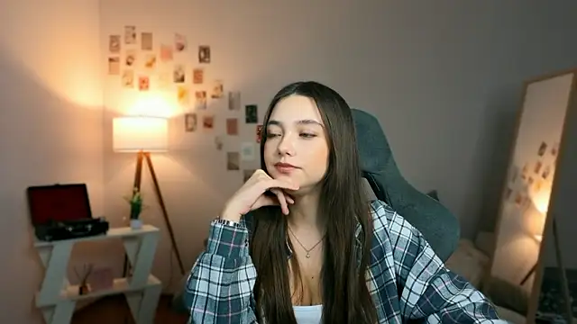 Snapshot of Vexorine chatting on March 2026 07:50:01 PM Vexorine online show from March 2026 07:50:01 PM