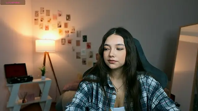 Snapshot of Vexorine chatting on March 2026 07:28:01 PM Vexorine online show from March 2026 07:28:01 PM