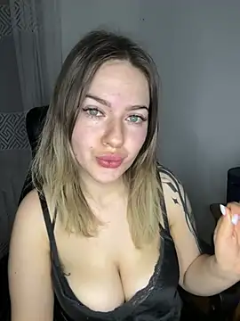 Snapshot of SoniaLav chatting on February 2026 06:23:01 PM SoniaLav online show from February 2026 06:23:01 PM