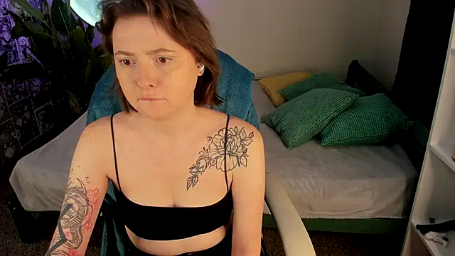 Snapshot of LaylaCookies_ chatting on December 2025 05:49:02 AM LaylaCookies online show from December 2025 05:49:02 AM