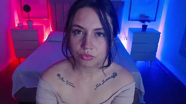 Alice Sinclair  online show from December 2025 12:14:01 PM