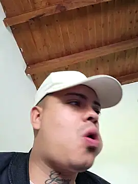 Teo Vanegass online show from November 2025 03:56:02 PM