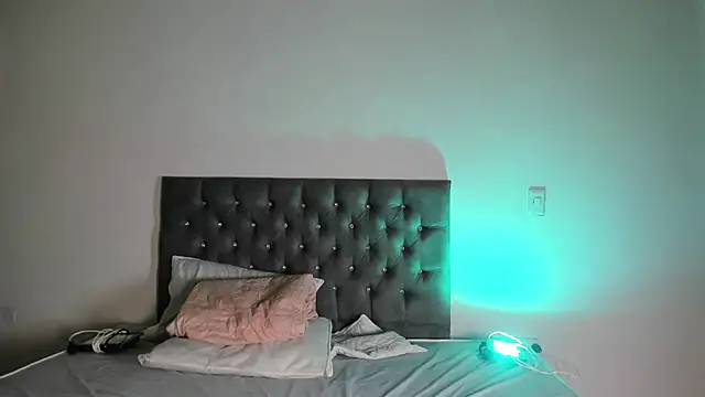 Teo Vanegass online show from November 2025 01:54:02 PM