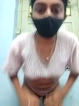 Snapshot of Miss_tinaaa chatting on December 2025 10:33:01 AM Miss tinaaa online show from December 2025 10:33:01 AM