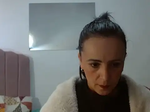 Juliana  lx online show from May 2026 02:02:01 PM