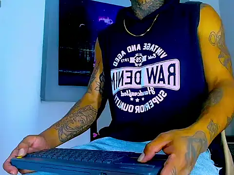 Hot Latino x online show from February 2026 12:47:02 PM