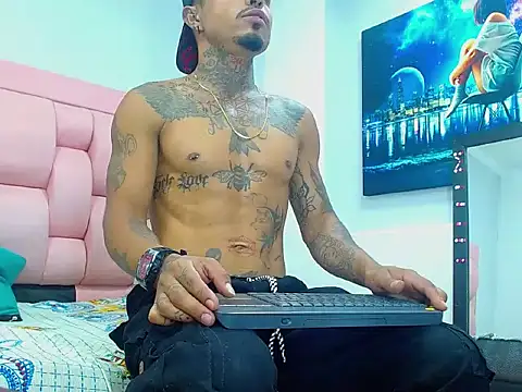 Hot Latino x online show from February 2026 12:48:02 PM