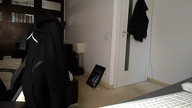 Snapshot of ElijahThorne chatting on February 2026 10:47:02 AM ElijahThorne online show from February 2026 10:47:02 AM