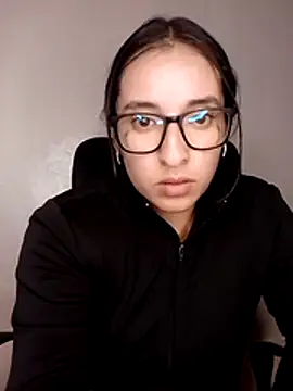 kira-stormm online show from June 2026 01:50:02 AM