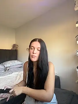 Kerysmae online show from December 2025 11:08:02 AM