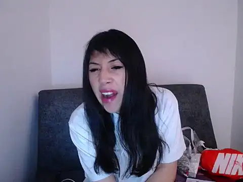 Snapshot of luisa_homes chatting on January 2026 06:00:01 PM luisa homes online show from January 2026 06:00:01 PM