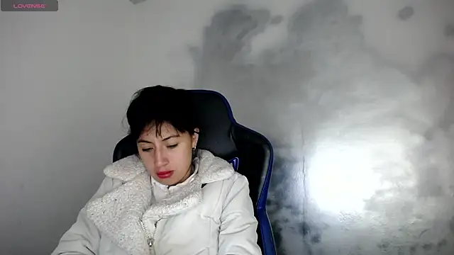 Snapshot of luisa_homes chatting on February 2026 12:56:01 PM luisa homes online show from February 2026 12:56:01 PM