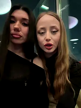 Snapshot of GraceSecrettt chatting on December 2025 05:06:02 PM GraceSecrettt online show from December 2025 05:06:02 PM