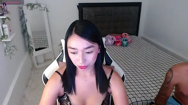 Ariel Laurentt online show from July 2026 02:18:01 AM