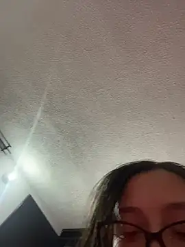 Snapshot of LyaRose chatting on December 2025 11:33:02 PM LyaRose online show from December 2025 11:33:02 PM