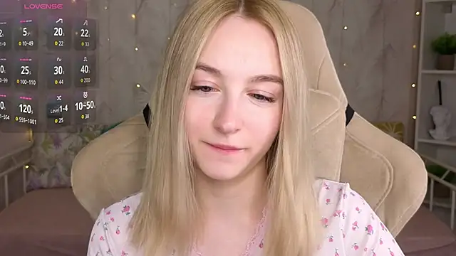 Shy Polly online show from April 2026 12:08:01 AM