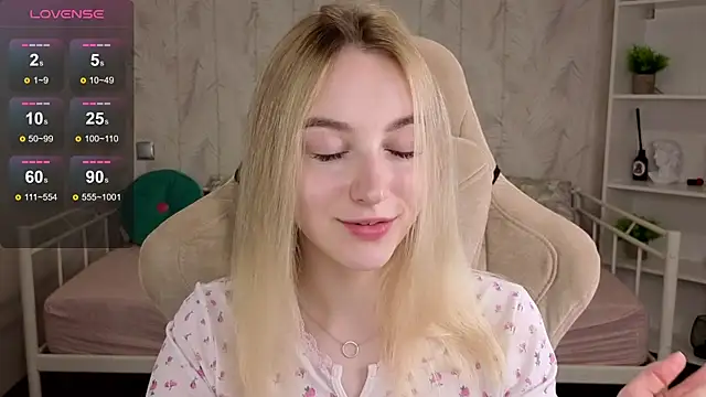 Snapshot of Shy_Polly chatting on June 2026 12:08:01 AM Shy Polly online show from June 2026 12:08:01 AM