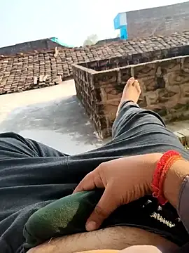 Snapshot of apka_rockstarr chatting on December 2025 03:27:02 AM apka rockstarr online show from December 2025 03:27:02 AM