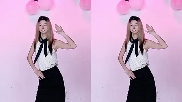 Snapshot of CM---002 chatting on February 2026 01:26:01 AM CM---002 online show from February 2026 01:26:01 AM