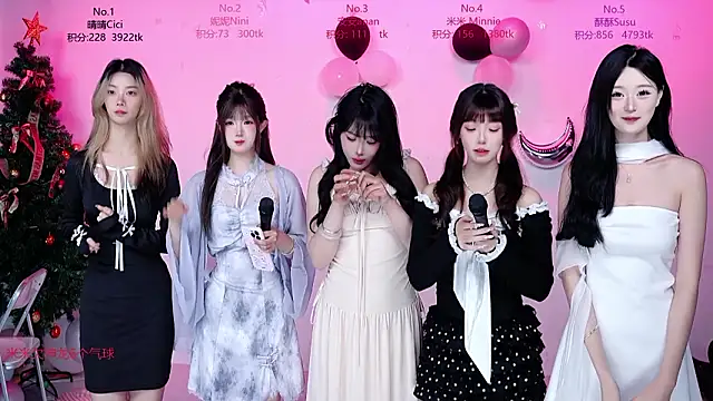 Snapshot of CM---002 chatting on February 2026 01:28:01 AM CM---002 online show from February 2026 01:28:01 AM