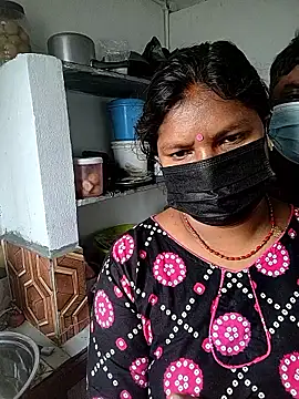 Snapshot of Desicouple1706 chatting on January 2026 02:03:02 AM Desicouple1706 online show from January 2026 02:03:02 AM